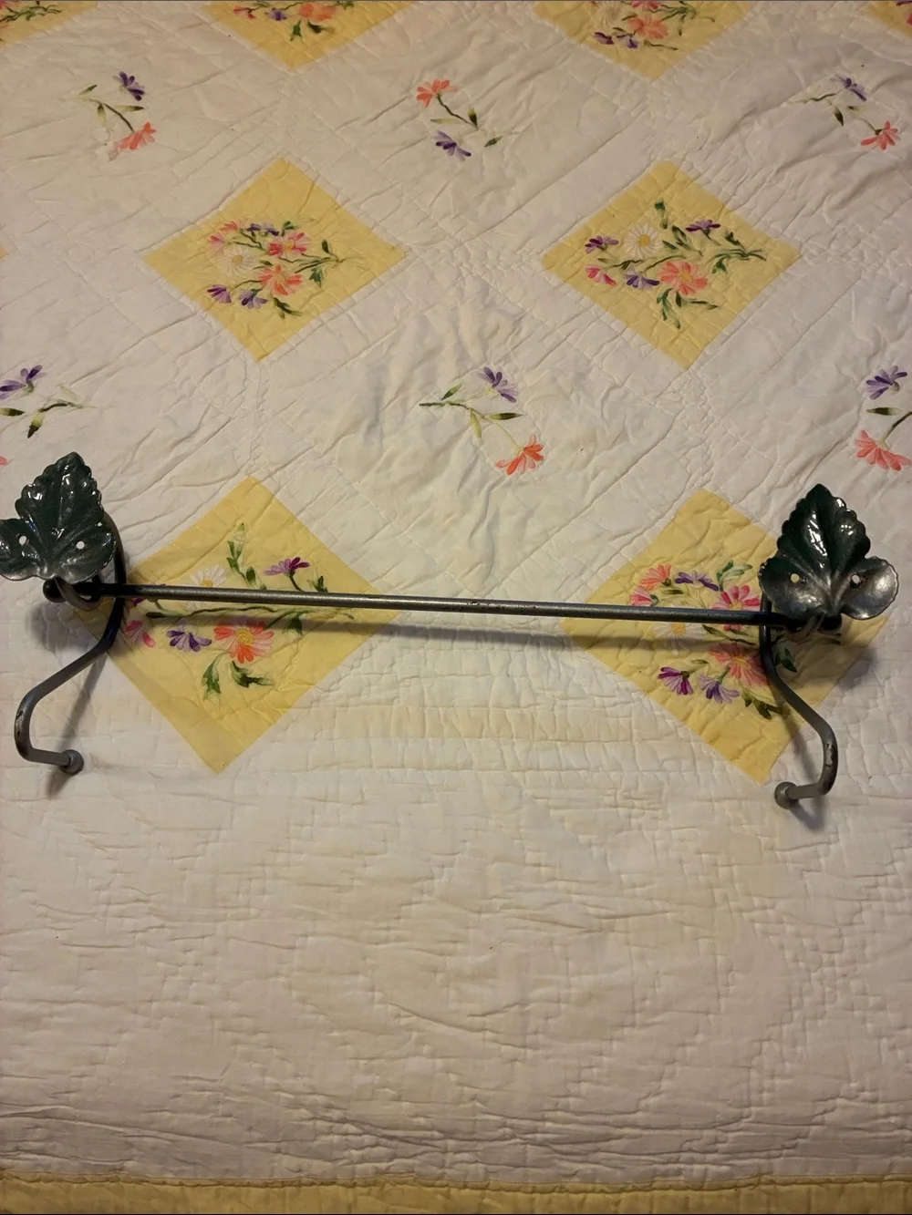Rustic Silver Metal Wall Towel Bar with leaves & Hooks